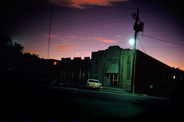 William Eggleston, Downtown Morton, Mississippi (Guide, 1976)