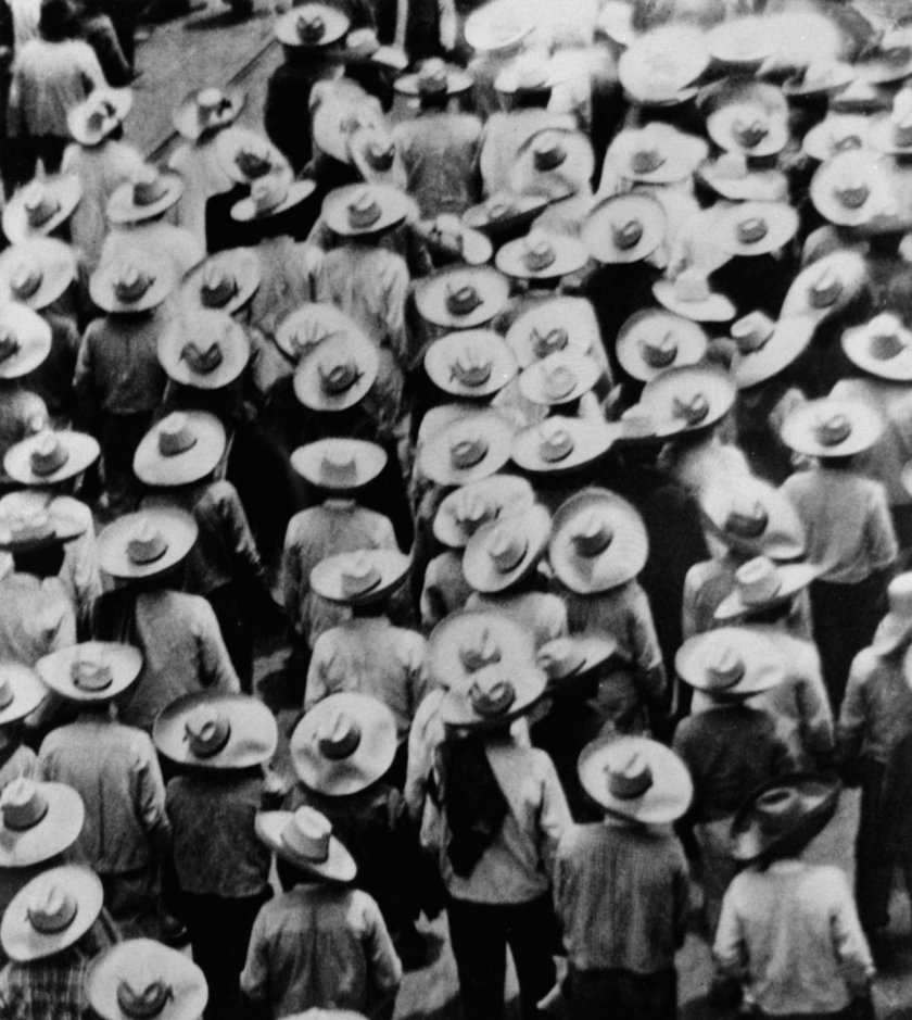 Tina Modotti, La parata dei lavoratori, 1926
